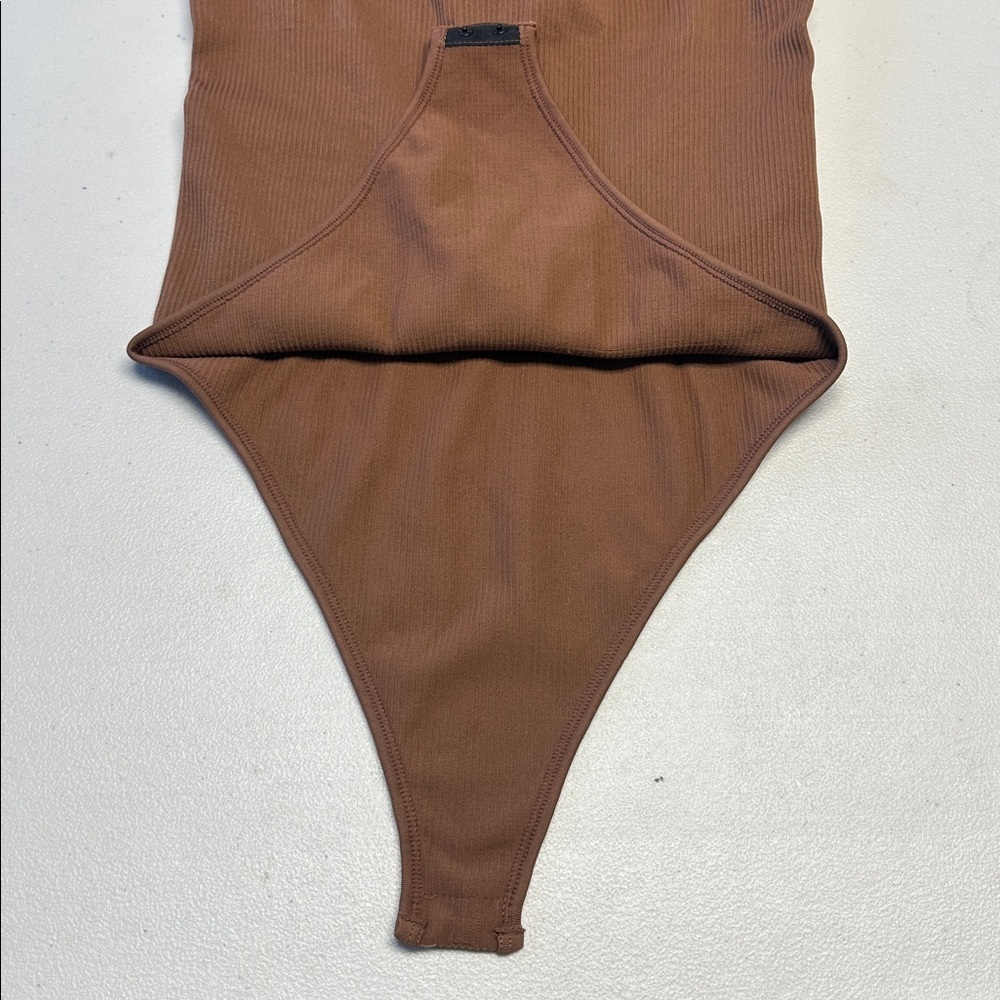 OQQ Ribbed Compression Bodysuit - Picture 4 of 4